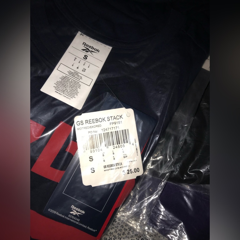 5 Reebok tee shirts - Picture 9 of 10